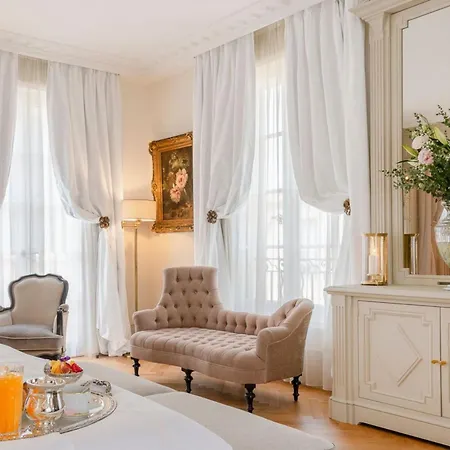 Otel Saint-ange